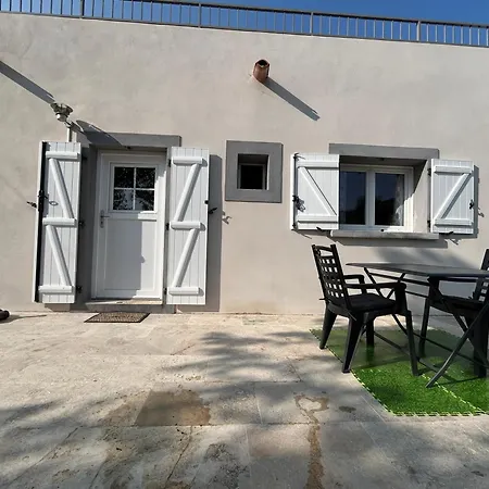 Casa Nustrali