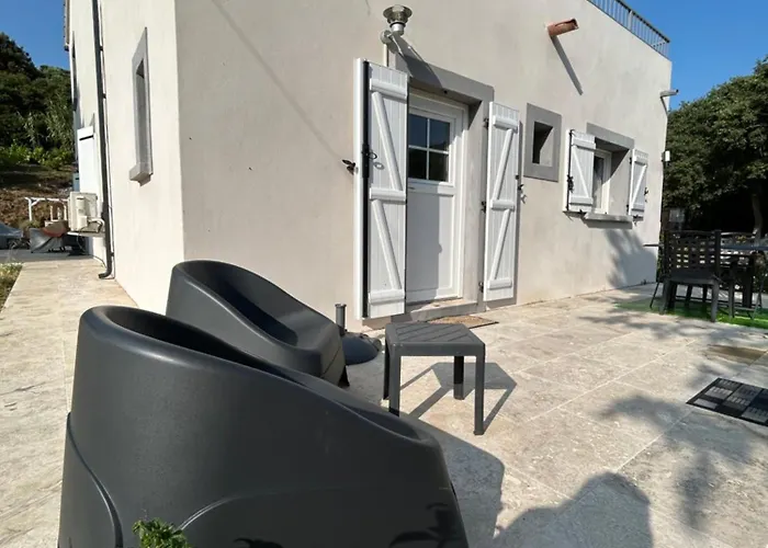 Casa Nustrali דירה Alata